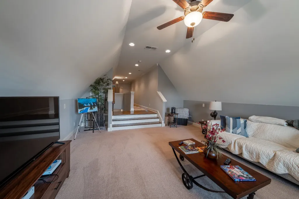 901 Larkspur Lane Lebanon TN 37087