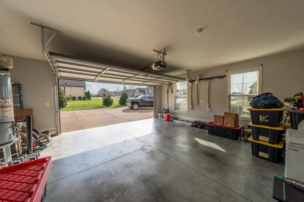 901 Larkspur Lane Lebanon TN 37087