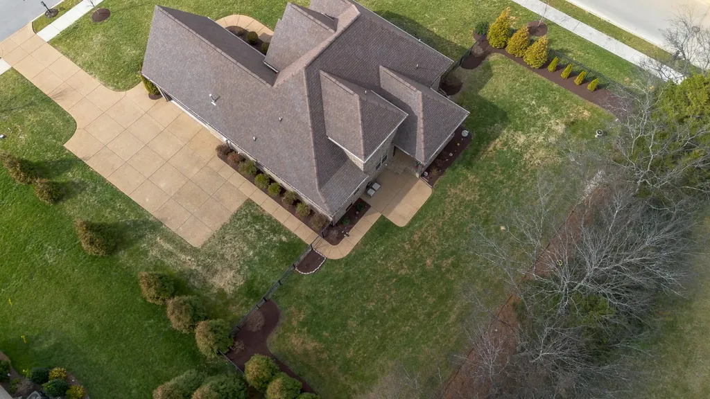 901 Larkspur Lane Lebanon TN 37087