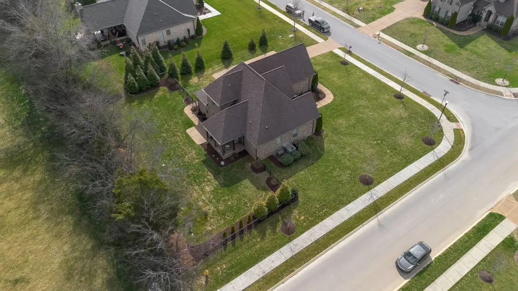 901 Larkspur Lane Lebanon TN 37087