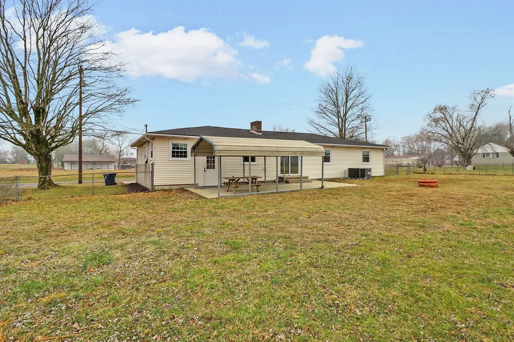 106 Dearman Street Smithville TN 37166