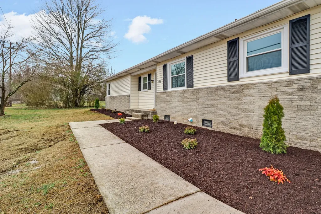 106 Dearman Street Smithville TN 37166