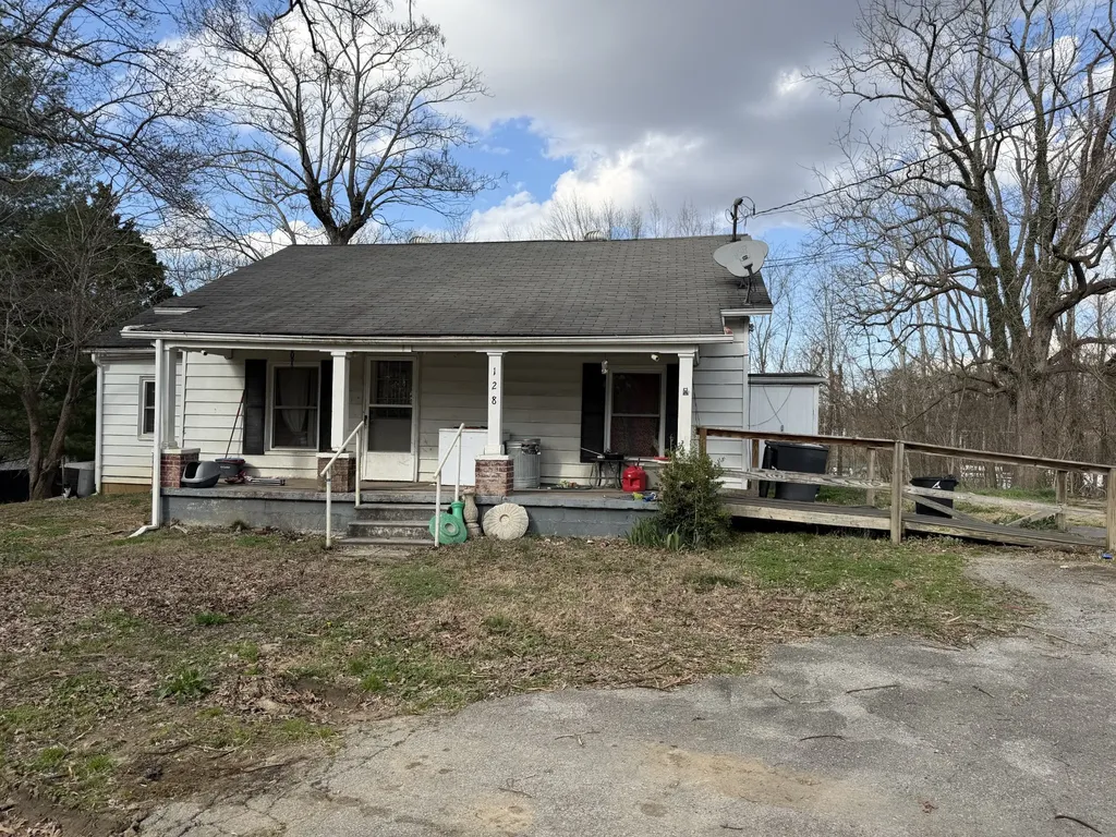 128 W Shellsford Road Mcminnville TN 37110