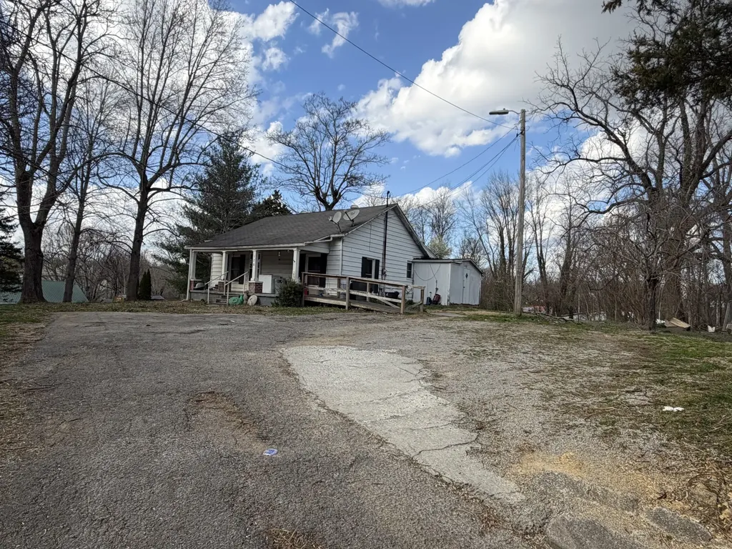 128 W Shellsford Road Mcminnville TN 37110