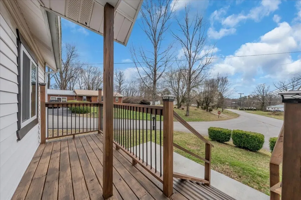 27 Church Street Spencer TN 38585