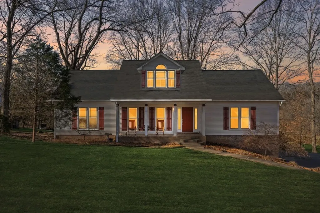 1728 Riverhaven Drive Adams TN 37010