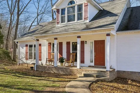 1728 Riverhaven Drive Adams TN 37010
