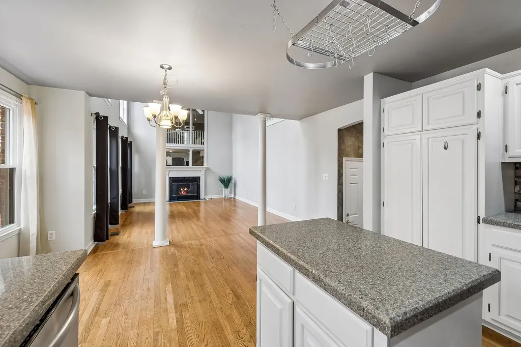 2213 S Ashford Court Nashville TN 37214