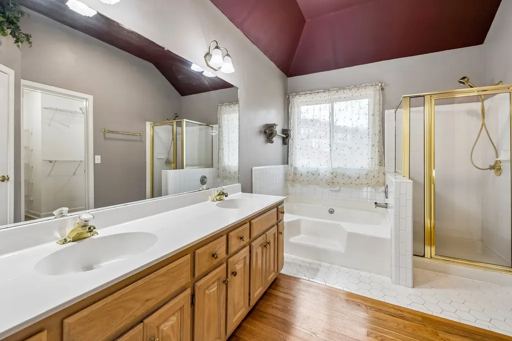 2213 S Ashford Court Nashville TN 37214