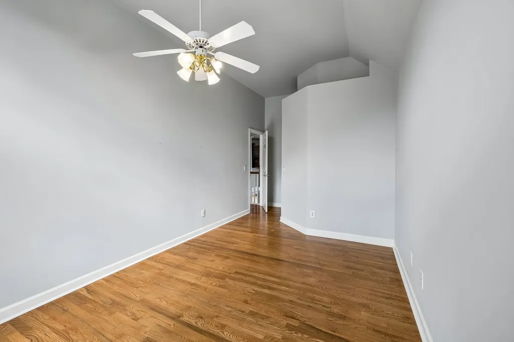 2213 S Ashford Court Nashville TN 37214