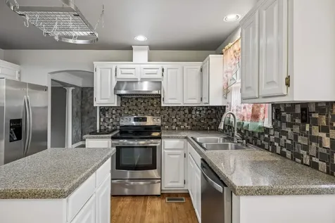 2213 S Ashford Court Nashville TN 37214