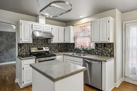 2213 S Ashford Court Nashville TN 37214