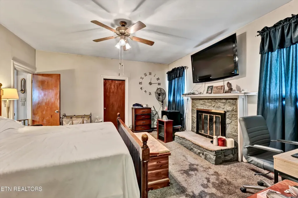 123 Sexton Lane Clinton TN 37716