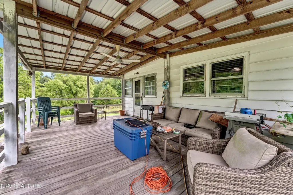 123 Sexton Lane Clinton TN 37716