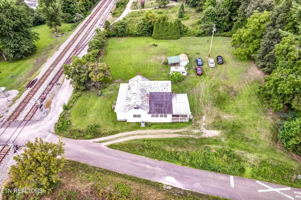 123 Sexton Lane Clinton TN 37716