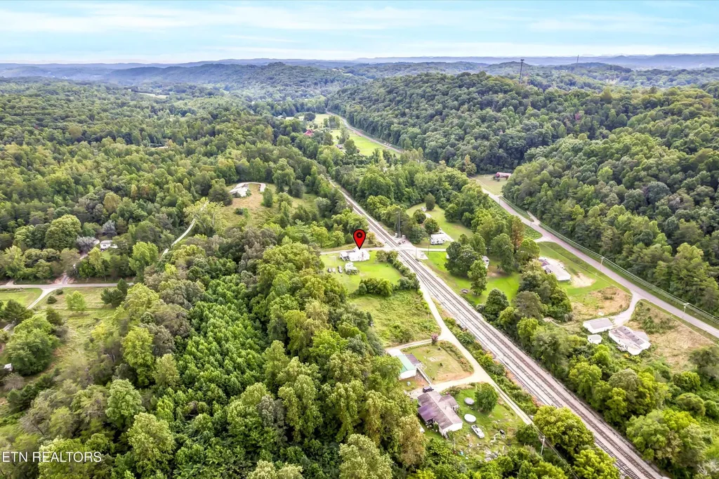 123 Sexton Lane Clinton TN 37716