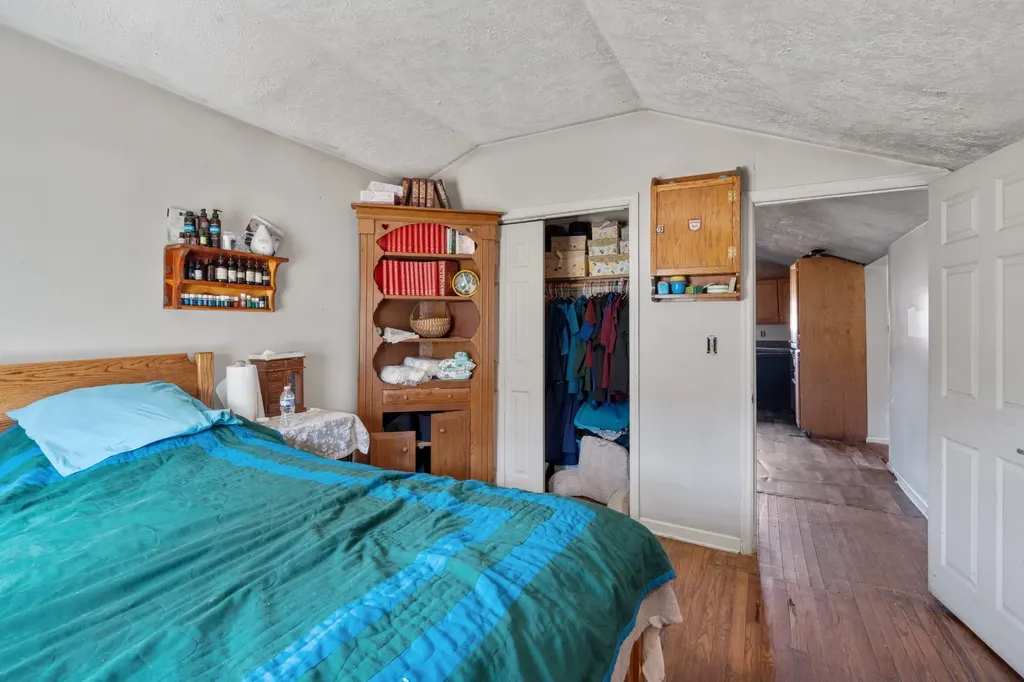 448 Holder Branch Lane Hartsville TN 37074