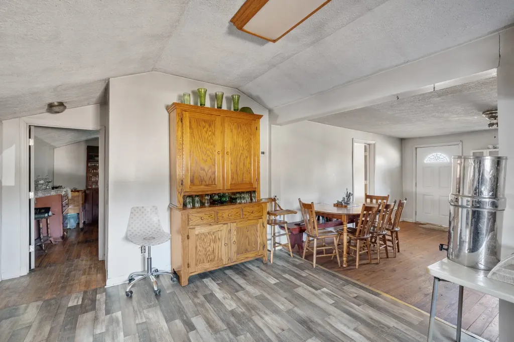 448 Holder Branch Lane Hartsville TN 37074