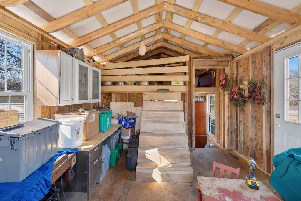 448 Holder Branch Lane Hartsville TN 37074