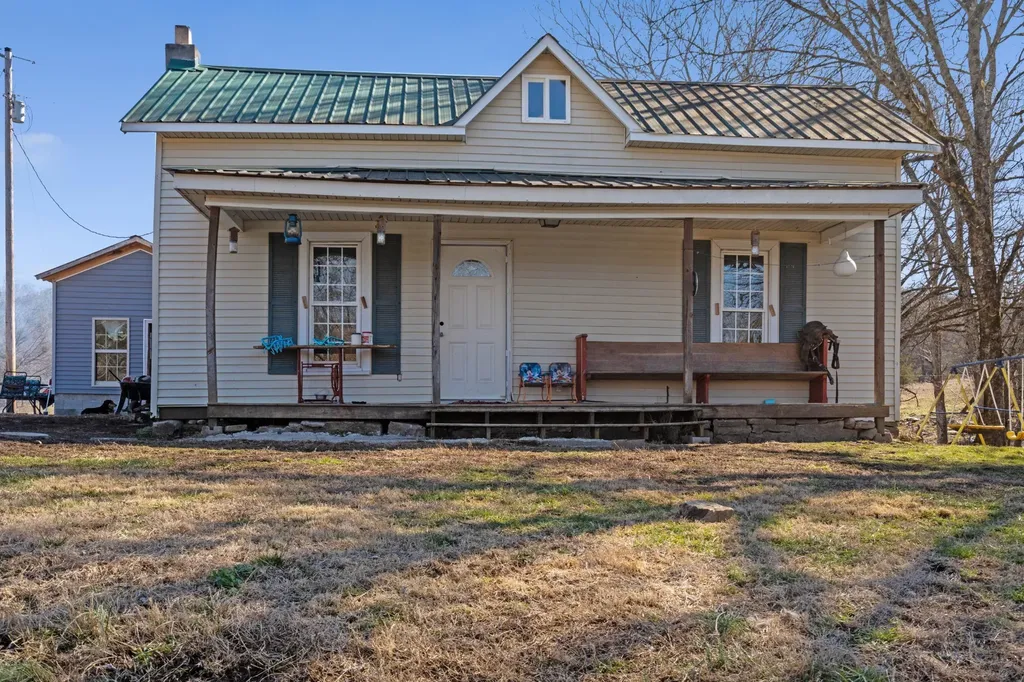 448 Holder Branch Lane Hartsville TN 37074