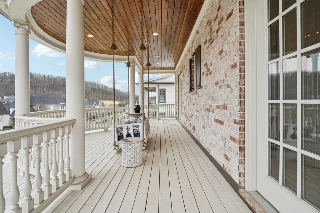813 Stonewater Boulevard Franklin TN 37064