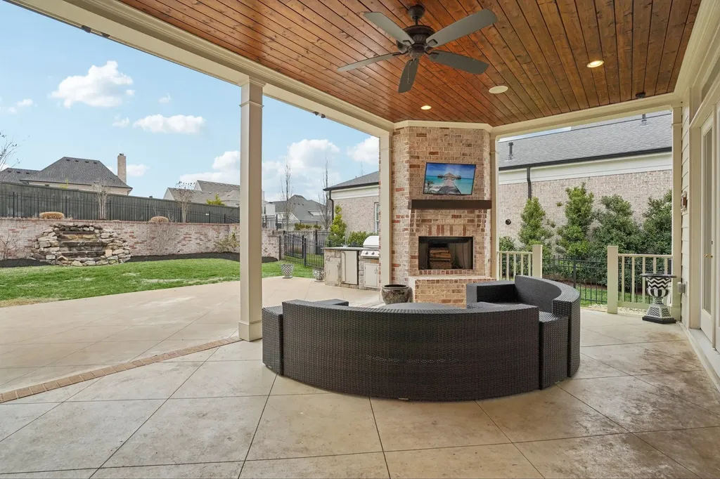 813 Stonewater Boulevard Franklin TN 37064