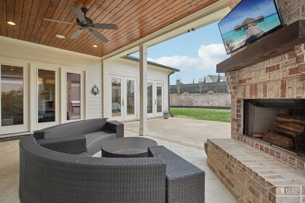 813 Stonewater Boulevard Franklin TN 37064