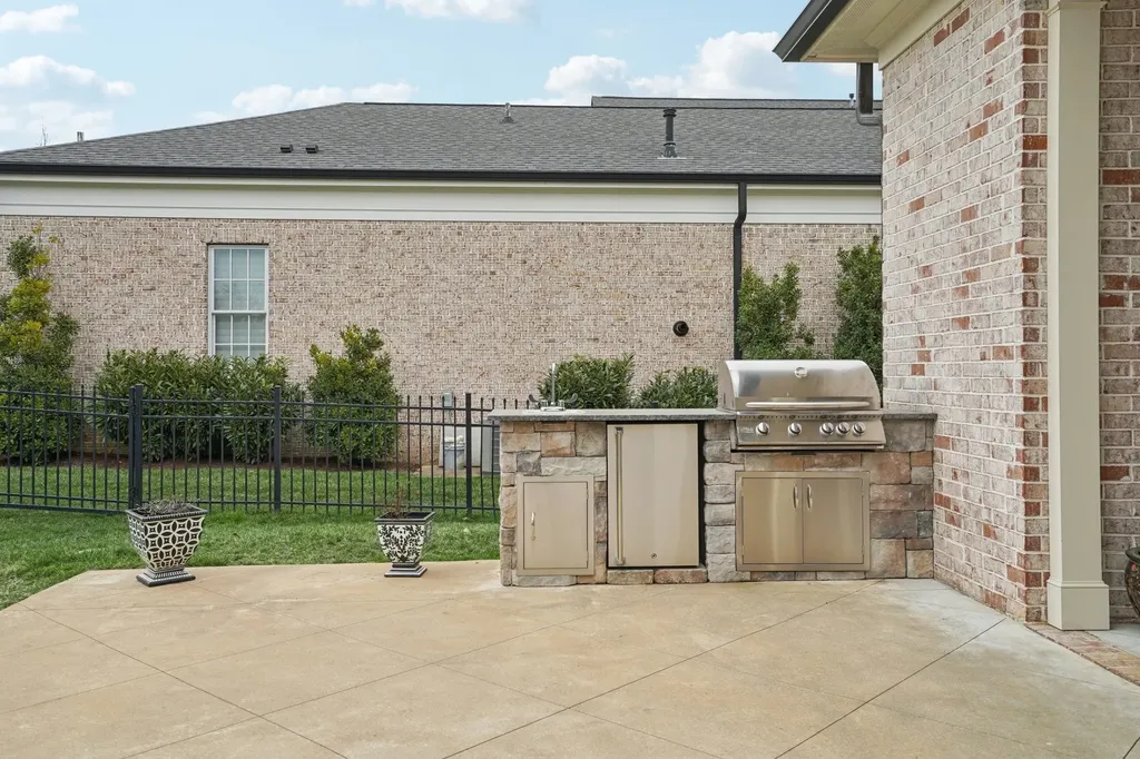 813 Stonewater Boulevard Franklin TN 37064