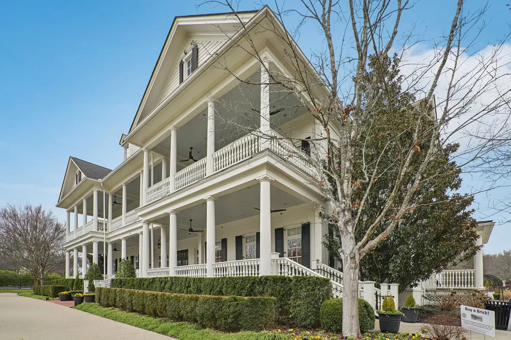 813 Stonewater Boulevard Franklin TN 37064