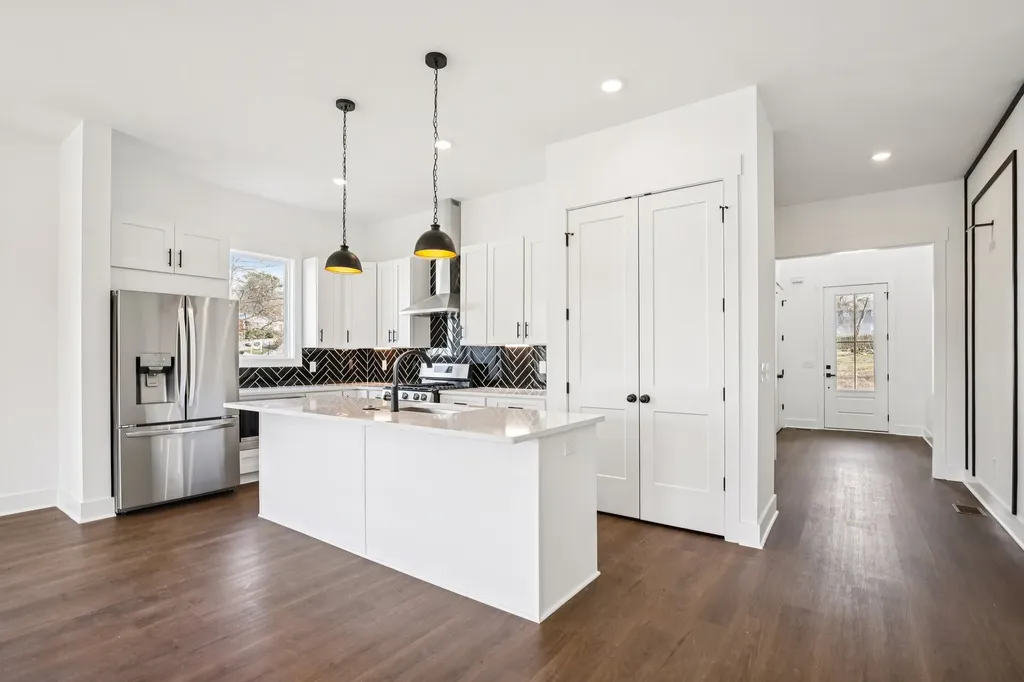 2213 18th Ave, N Nashville TN 37208