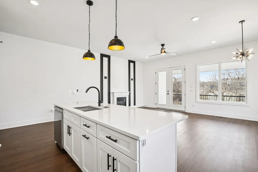 2213 18th Ave, N Nashville TN 37208