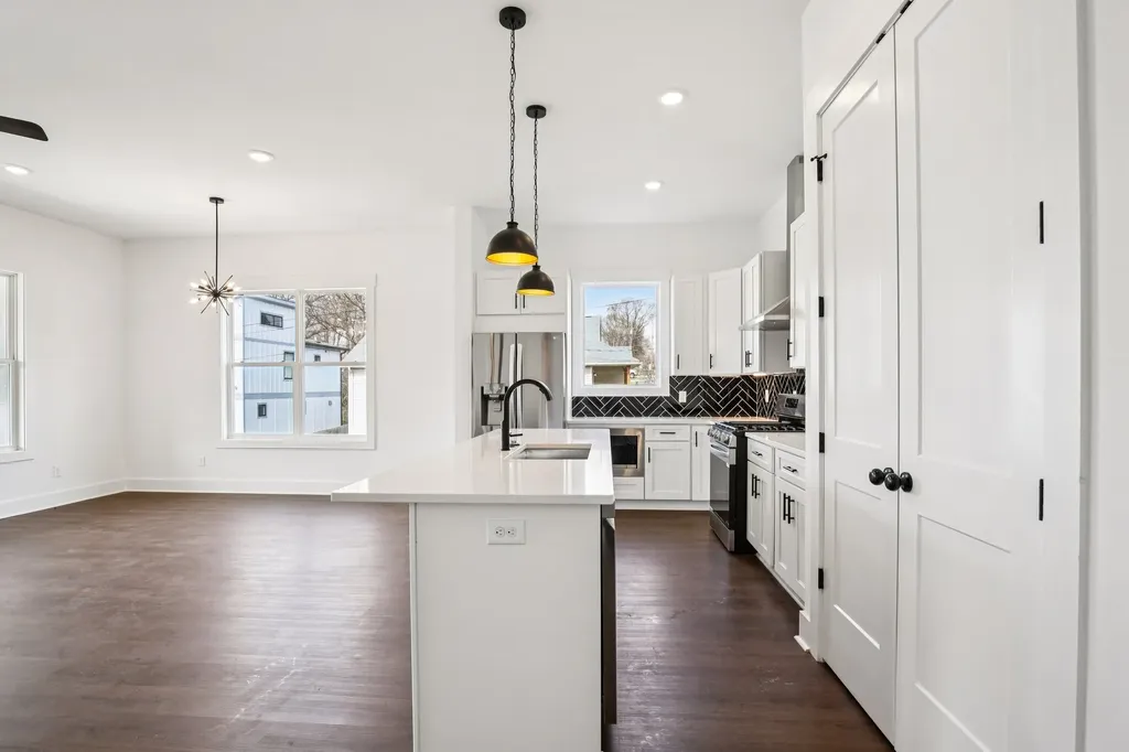 2213 18th Ave, N Nashville TN 37208