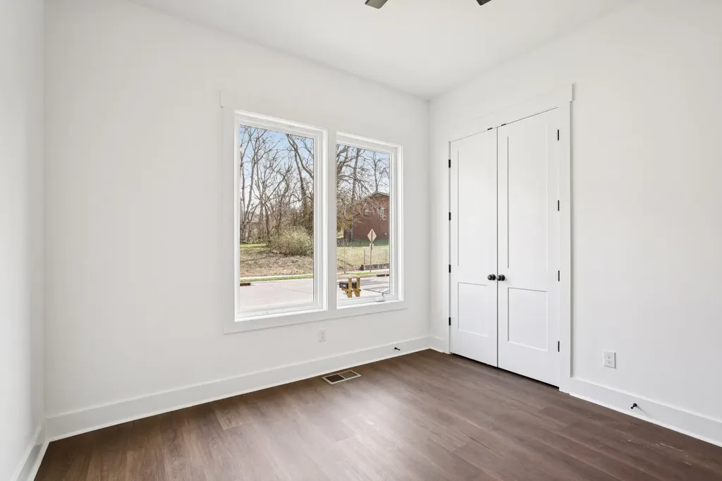 2213 18th Ave, N Nashville TN 37208