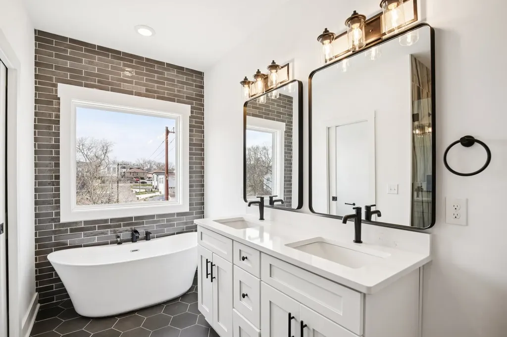 2213 18th Ave, N Nashville TN 37208
