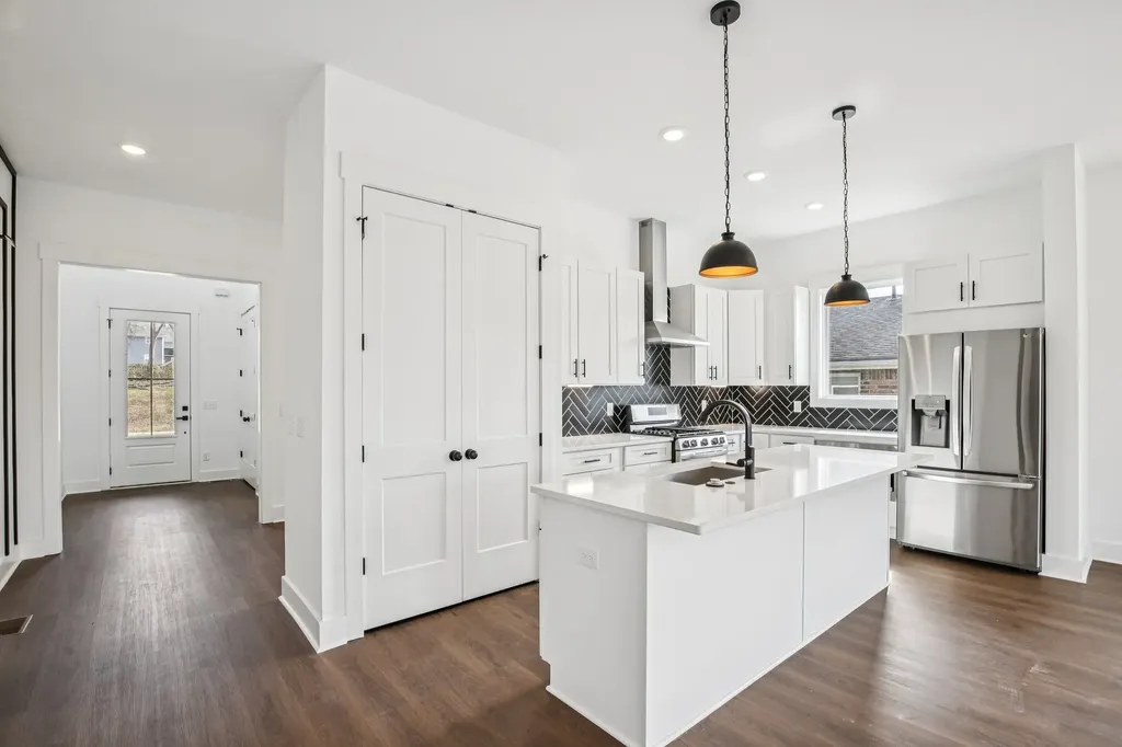 2211 18th Ave, N Nashville TN 37208