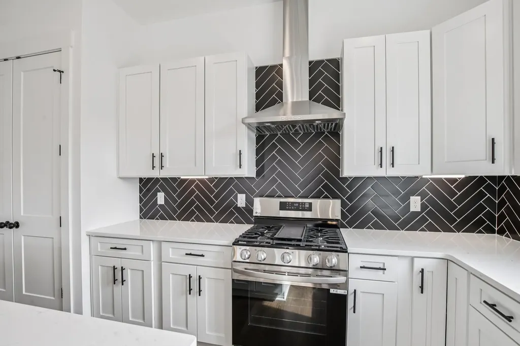 2211 18th Ave, N Nashville TN 37208