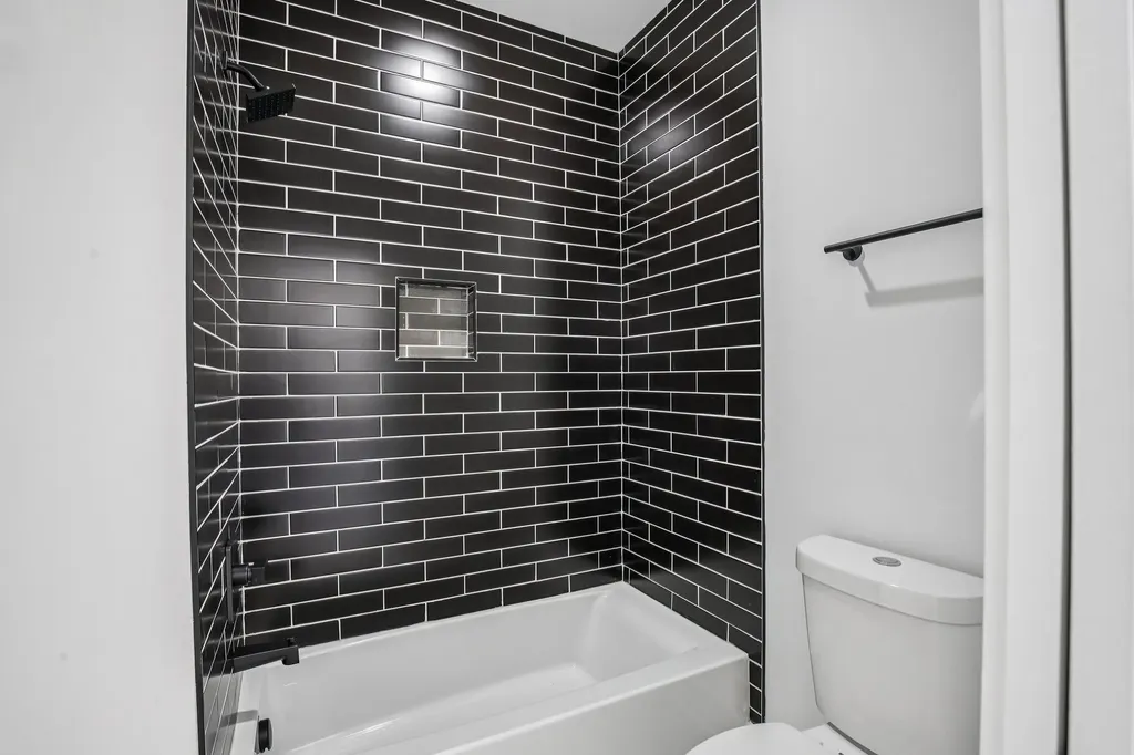 2211 18th Ave, N Nashville TN 37208