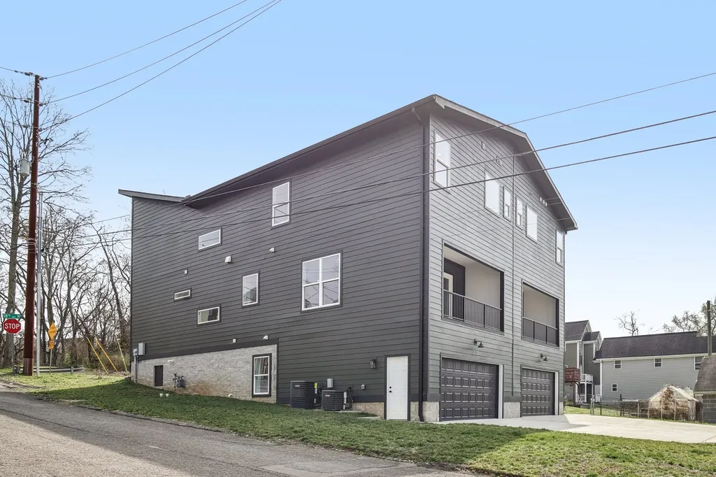 2211 18th Ave, N Nashville TN 37208