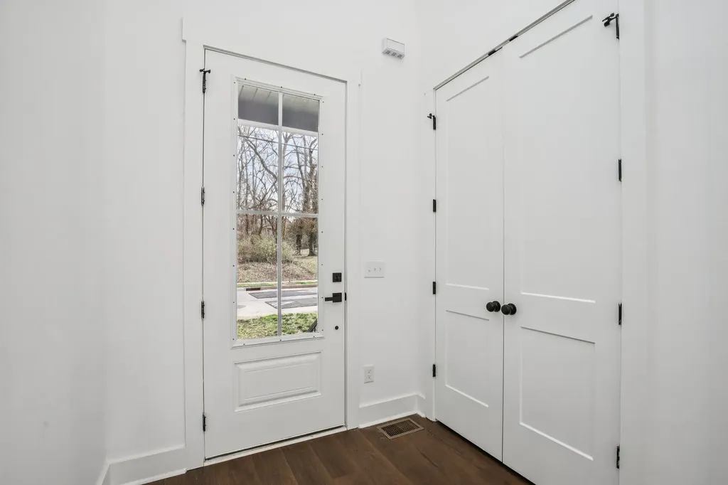 2211 18th Ave, N Nashville TN 37208