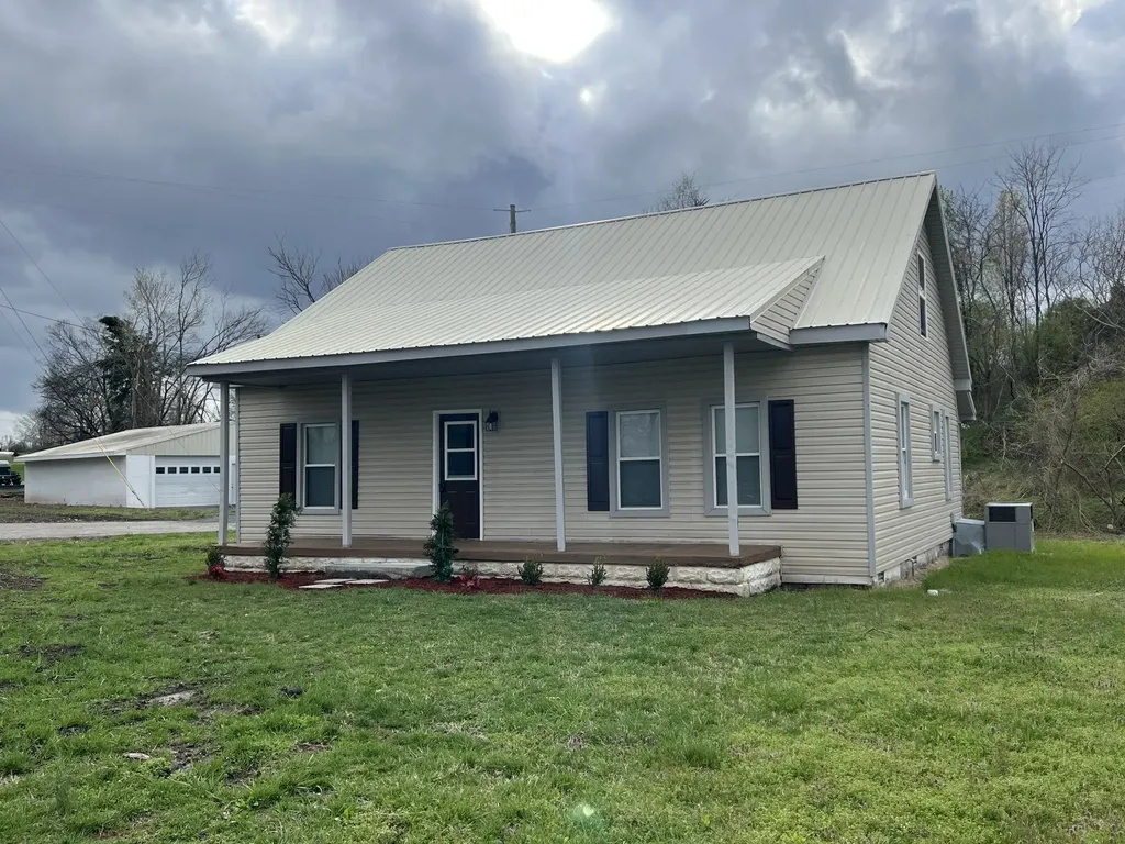 666 Brattontown Circle Lafayette TN 37083