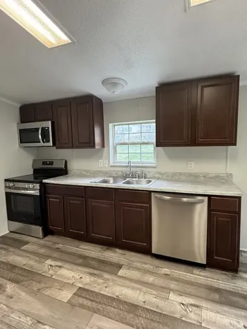 1515 Old Hwy 31, E Westmoreland TN 37186