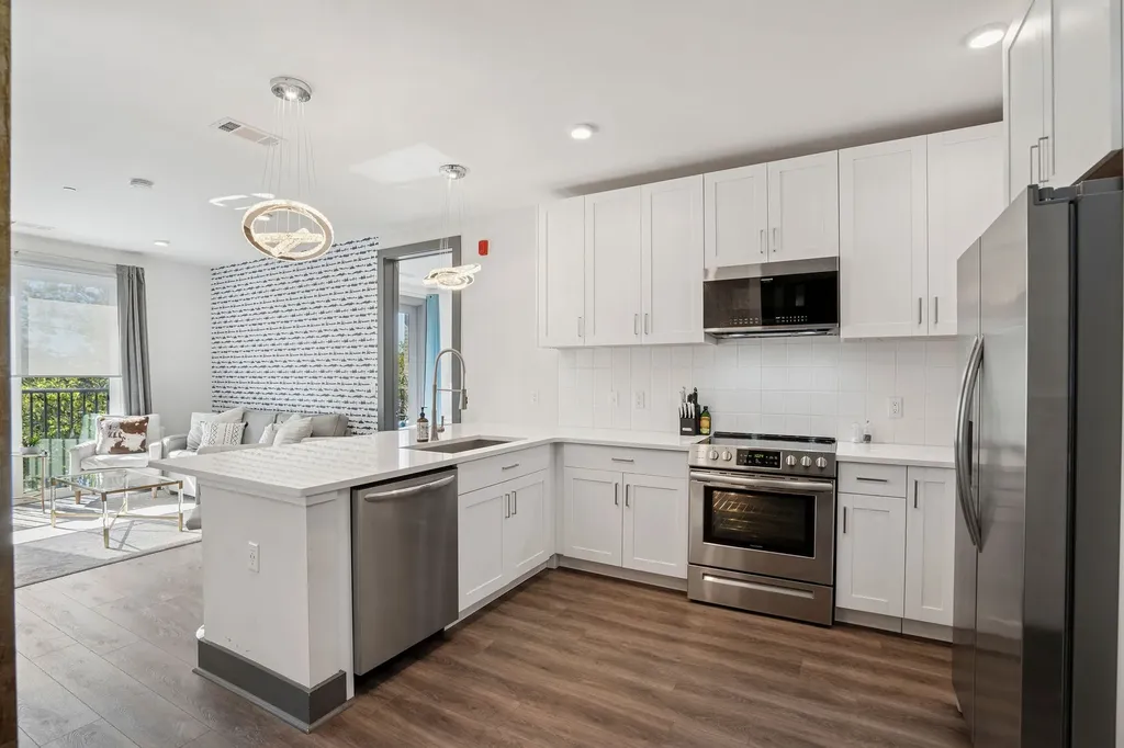 65 Lindsley Avenue Nashville TN 37210