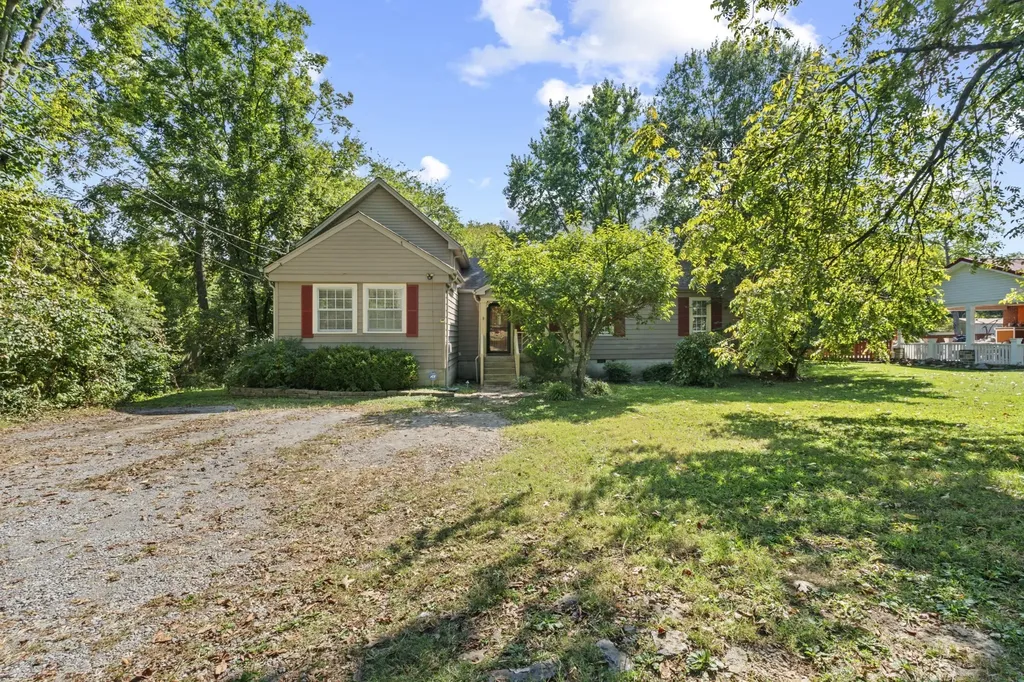 1804 Mars Street La Vergne TN 37086