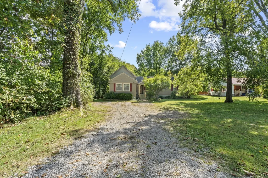 1804 Mars Street La Vergne TN 37086