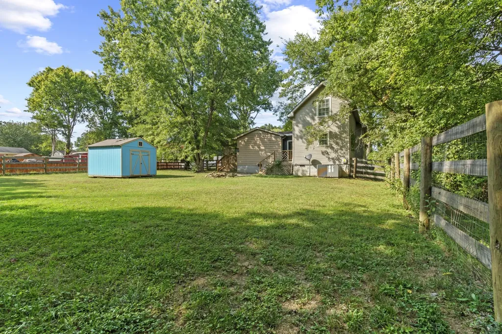 1804 Mars Street La Vergne TN 37086