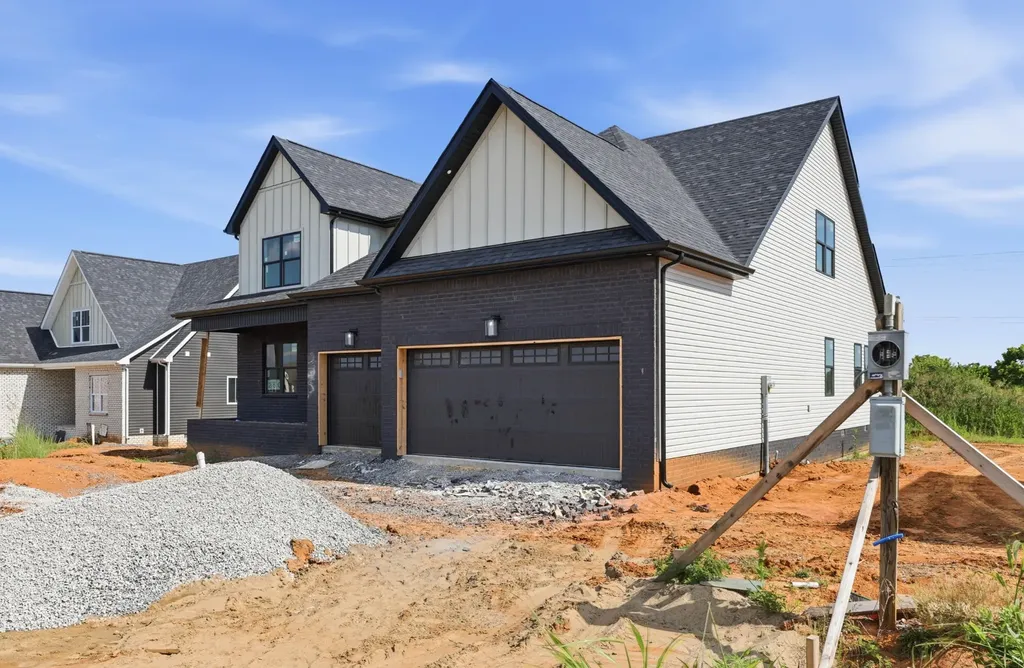 226 Low Plains Lane Clarksville TN 37043