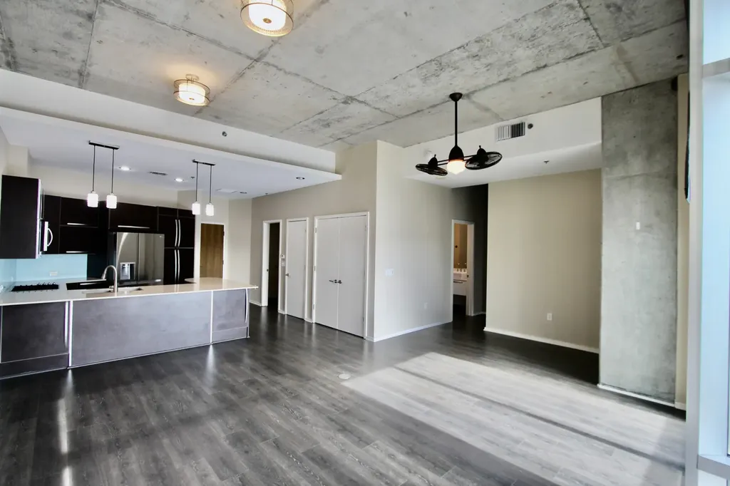 700 12th Ave, S Nashville TN 37203