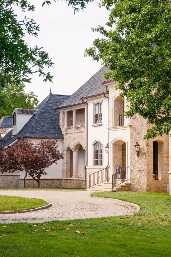 2410 Hidden River Lane Franklin TN 37069