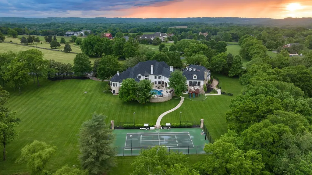 2410 Hidden River Lane Franklin TN 37069