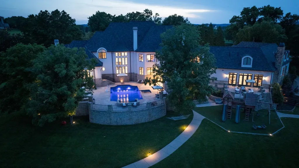 2410 Hidden River Lane Franklin TN 37069